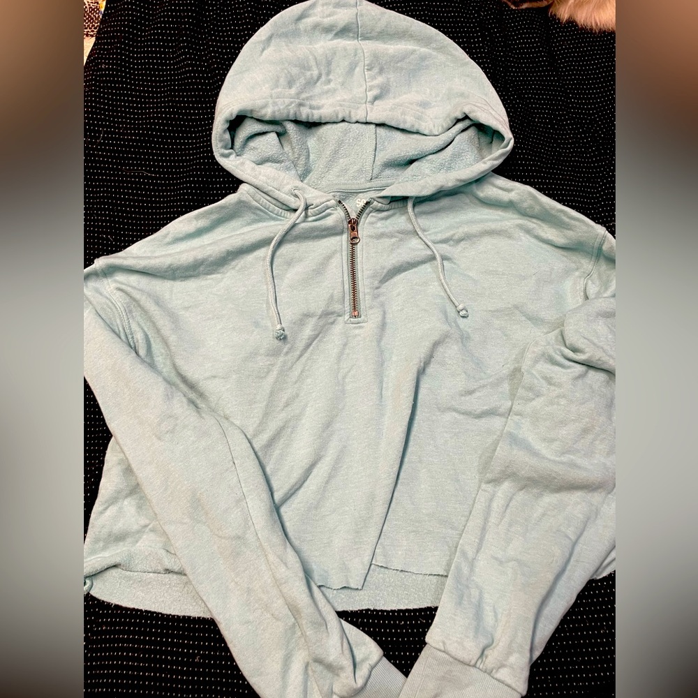 SO Lounge cropped hoodie